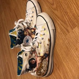 Wonder Woman Converse